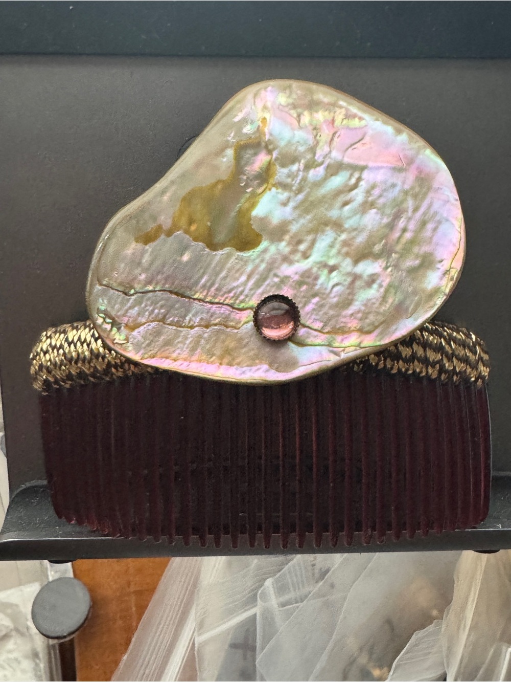 Beautiful Vintage Art Novo mother-of-pearl hair comb accessory - Picture 8 of 10